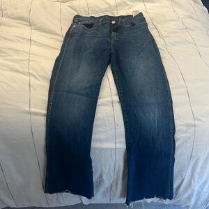 7 For all mankind Jeans. Slightly wider at bottom w fringe.Barely worn. Look new